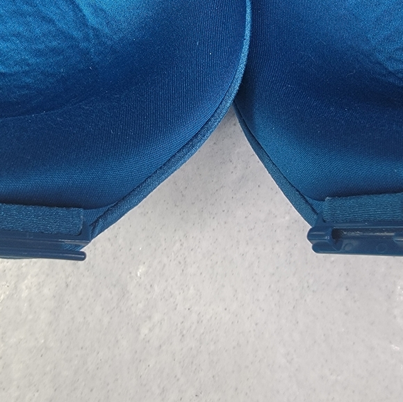 Victoria's Secret Racerback Demi Bra 38c Blue/Teal Underwire Nylon/Spandex Blend - Picture 3 of 8